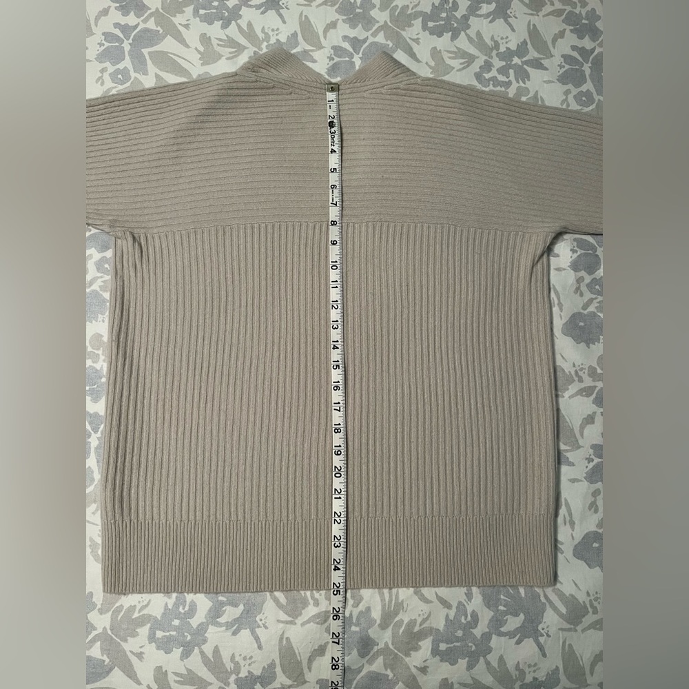 Vince Cashmere/Wool sweater - Picture 8 of 8